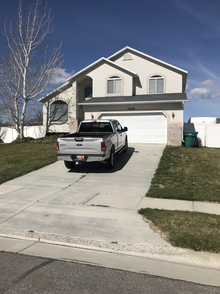 Riverton, UT - Met with an older couple looking to downsize. They home is in good condition but could use some updating. We will give them a cash offer in the next 24 hours and help them in there decision making process. 