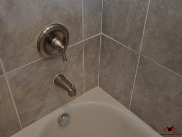 1030 Quail Park Dr A Millcreek Print 028-20 Main Bathroom 4